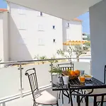 Sara 4 Apartamento Bol