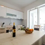 Sara 4 Apartamento Bol