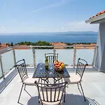 Sara 4 Apartamento