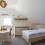 Sara 4 Apartamento *