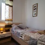Sara 4 *