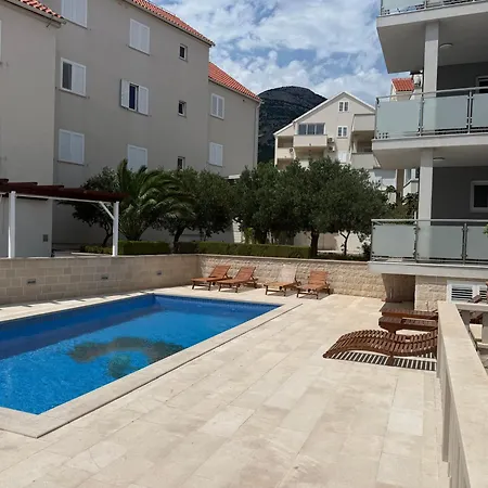 Sara 4