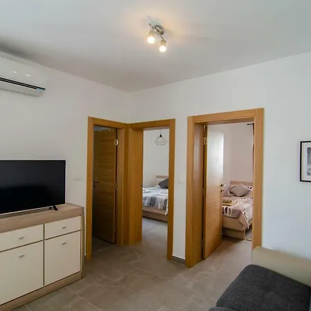 Apartment Sara 4 Bol