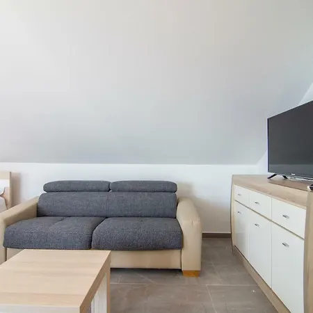 Sara 4 Apartment *