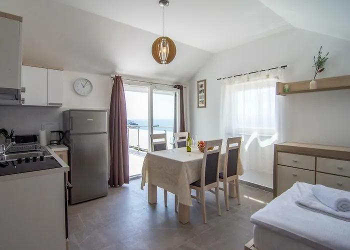 Sara 4 Apartament Bol