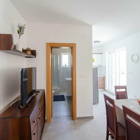 Sara 4 דירה בול