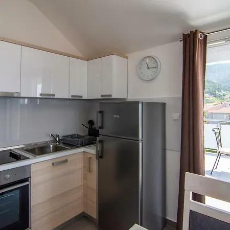 Sara 4 Apartmán *