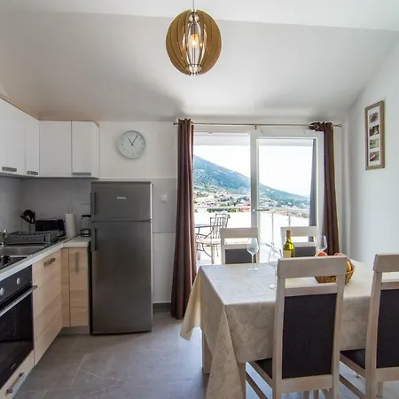 דירה Sara 4 בול