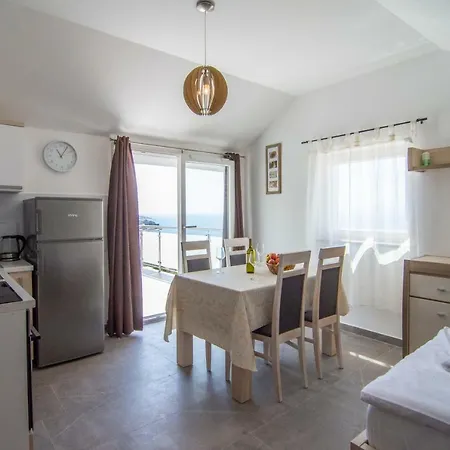 Sara 4 דירה בול