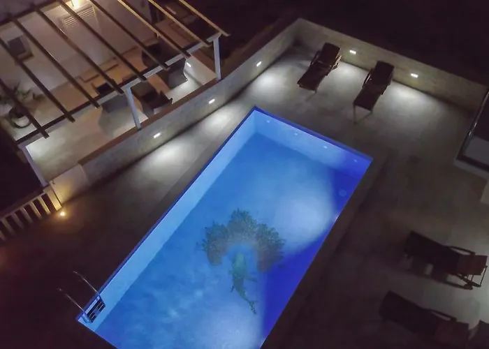 Sara 4 * Μπολ